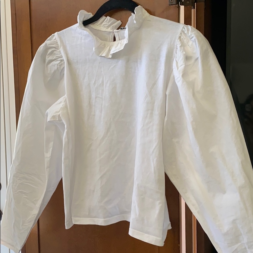 Zara puffy sleeve top